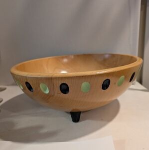 Baribocraft Canada Maplewood.  Large Thumbprint Salade Bowl.